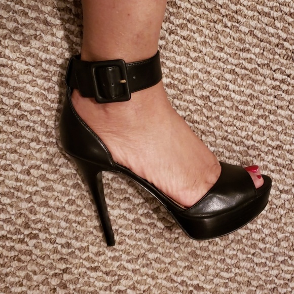 Guess BRAND platform pumps 2 pairs here - Pick ONE!! - Picture 1 of 8